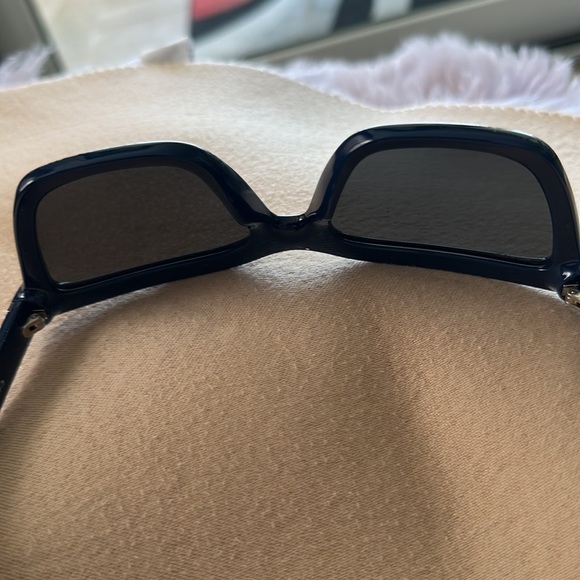 Coach Floral Sunglasses - Picture 11 of 16